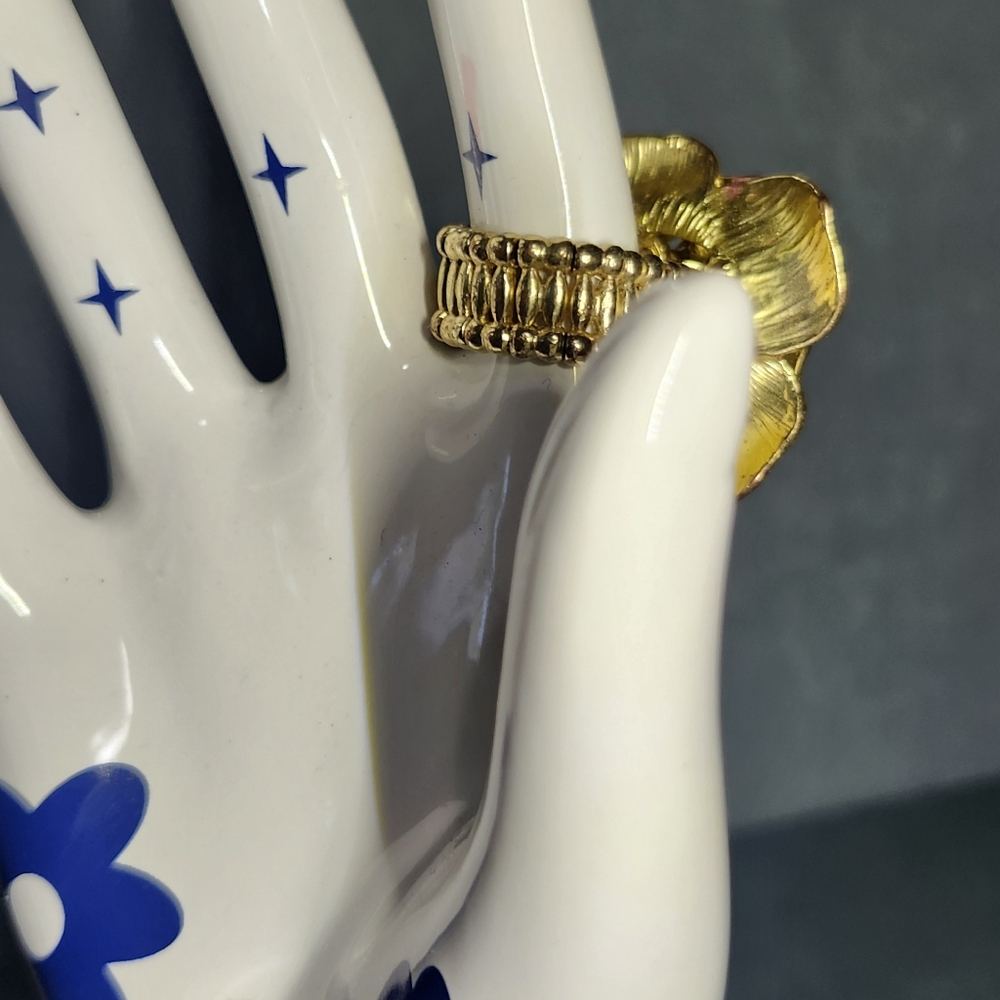 Vintage Rhinestones Gold Tone Ring Cocktail Large Flower Stretch Band - Picture 4 of 6